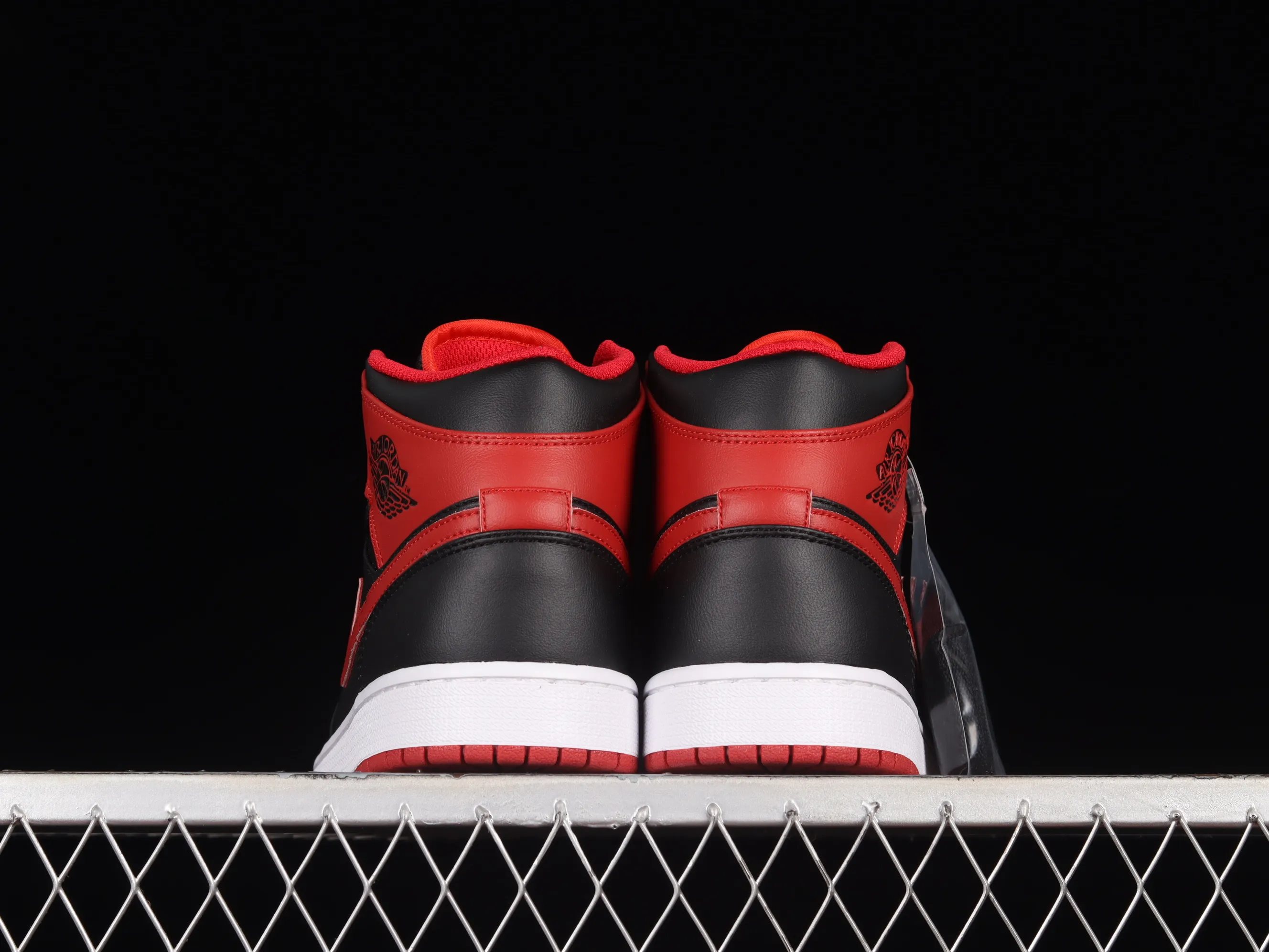 All categories Air Jordan Jordan series basketball shoes Air Jordan 1 Mid Air Jordan 1 Mid AJ1 Joe 1 black and red China basketball shoes DQ8426-060